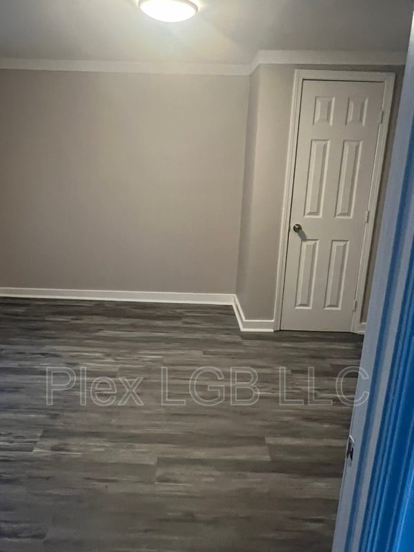 Photo - 405 Render St