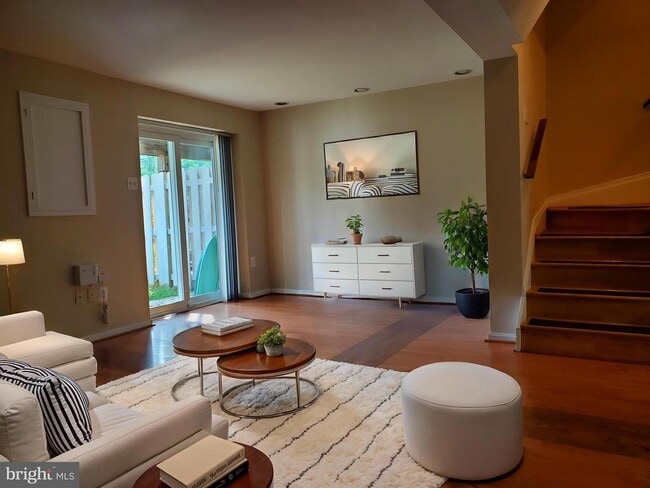 Photo - 14920 Forest Landing Cir