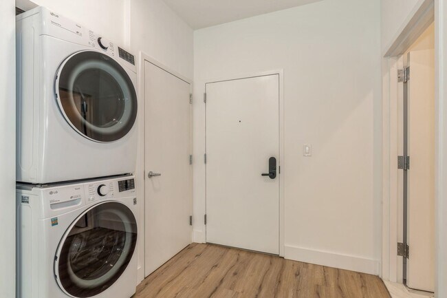 Photo - 28 Vroom St Unidad 505