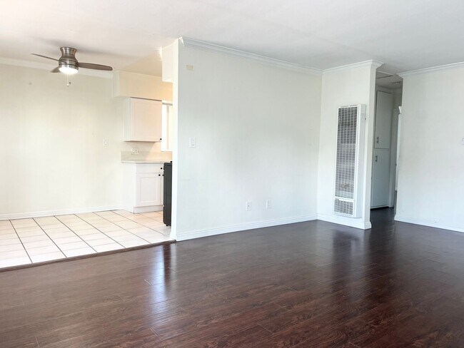 Photo - Bright 2 bed 1 bath in Pacific Beach Unidad 2216 1/2