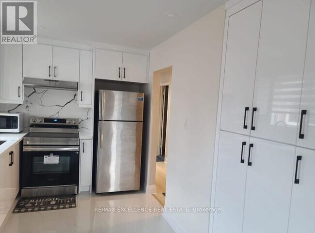 Photo - 156 Voltarie Cres