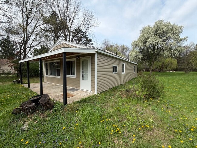 Photo - Adorable Home in Lowell School District
