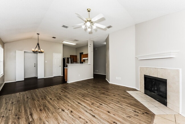 Photo - 833 Beaver Creek Dr