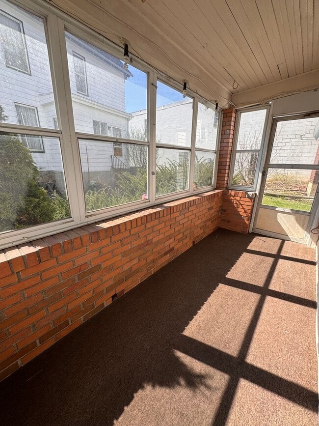 Photo - 3 Bedroom House for Rent - Minutes from Seton Hill!