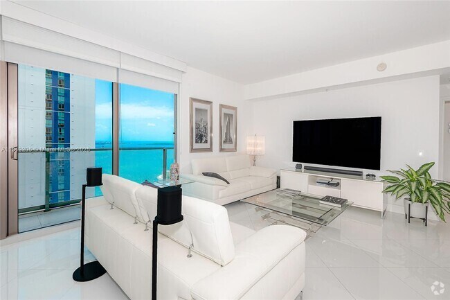 Building Photo - 300 S Biscayne Blvd Unit 2516 Rental