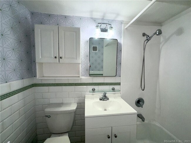 Photo - 91 Strawberry Hill Ave Unit APT 734
