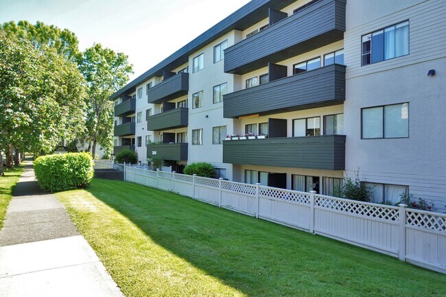 Photo - Royal Graham Apartments