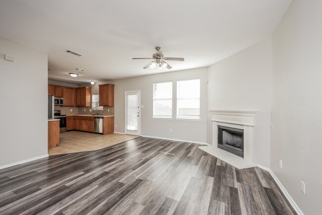 Photo - 2009 Chisolm Trl