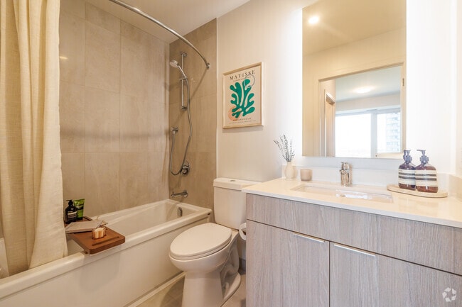 2BR, 2BA - 839 SF - Ensuite Bathroom