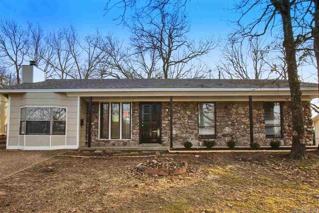 Photo - 304 Timberline Dr House