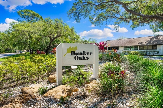 Photo - 3563 Longmeadow