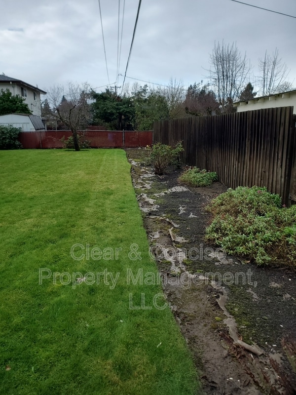 Building Photo - 265 Blackfoot Ave