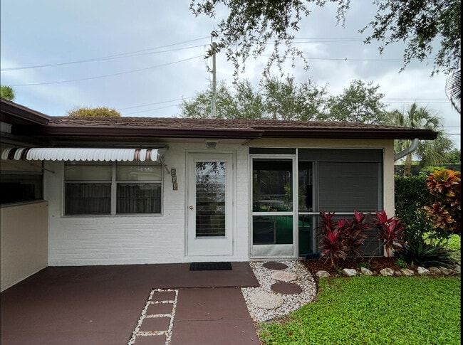 Photo - 424 SW Natura Ave