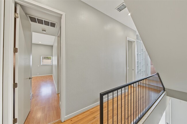 Photo - 1909 Oakdale St