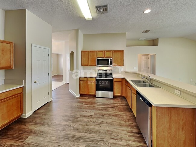 Photo - 10120 Lancashire Dr