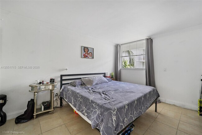Photo - 1801 S Treasure Dr Unidad 4