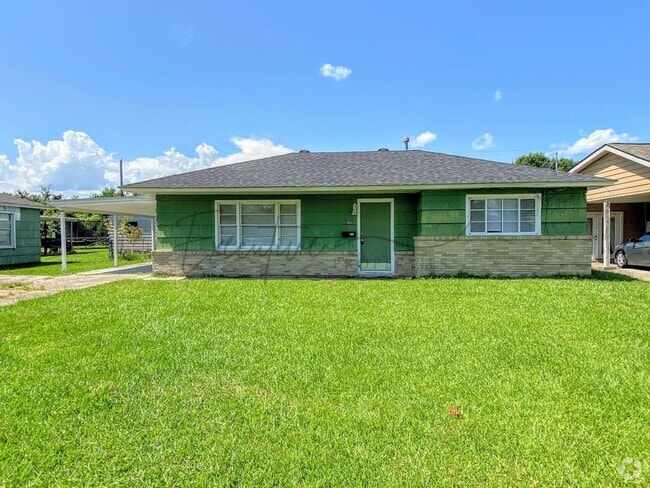 Building Photo - Affordable 3-Bedroom Home with Fenced Yard...