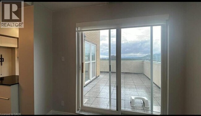 Photo - 135 James St S Unit 1506
