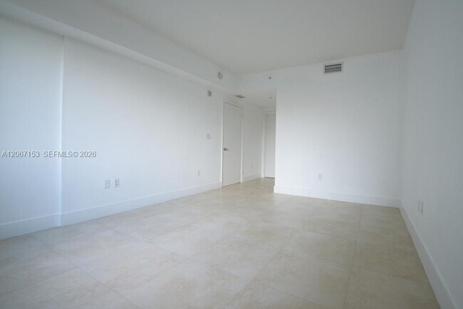 18800 NE 29th Ave Unit 427