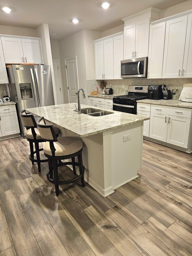 Kitchen - 4645 Electric Ave SW