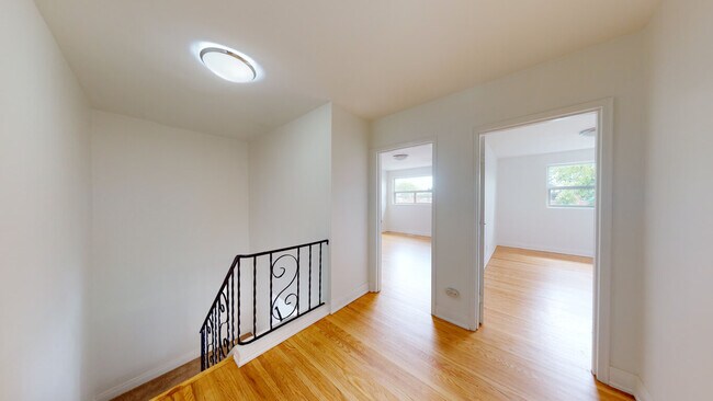 Photo - Brant Street