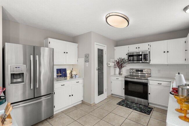 Photo - 602 Oak Briar Dr