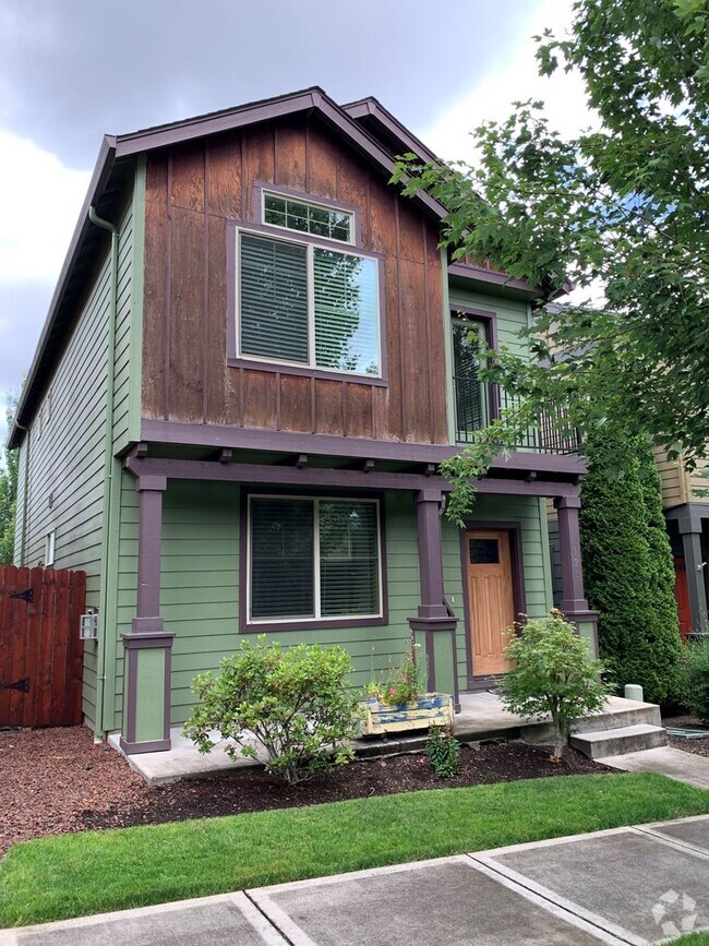 Building Photo - Wonderful Hazel Ridge Home!