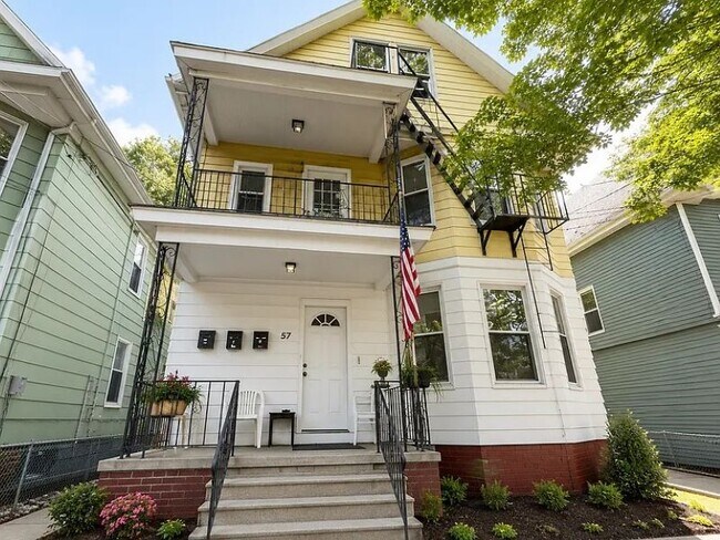 Photo - 57 Bassett St Unit 1