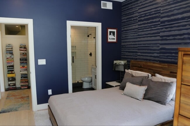 Master bedroom - 1510 N Capitol St NW Unit 201