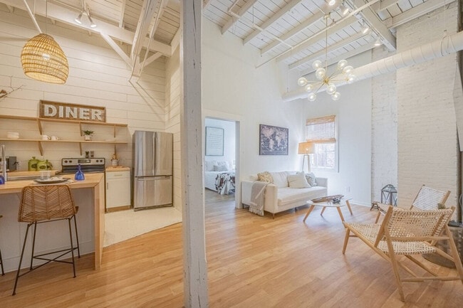 Building Photo - 269 N Hull St Unit ID1247976P Rental