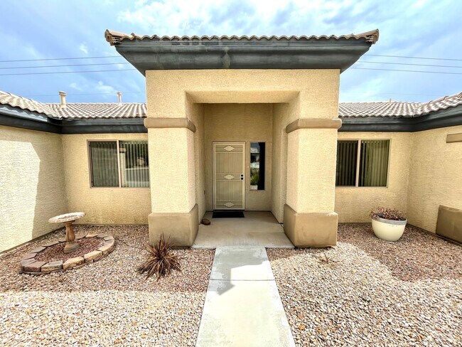 3902 Heather Ave