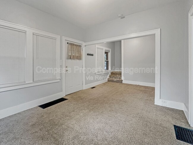 Photo - 1845 Kalamazoo Ave SE