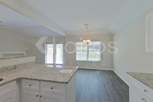 Photo - 781 Park Ln