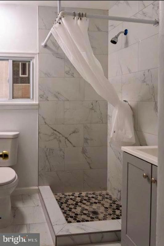 Photo - 307 E 25th St