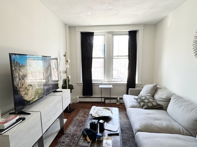 Photo - 376 Washington St Apartment Unit 2
