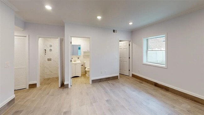 Photo - 366 ARMSTRONG Ave Unit 1