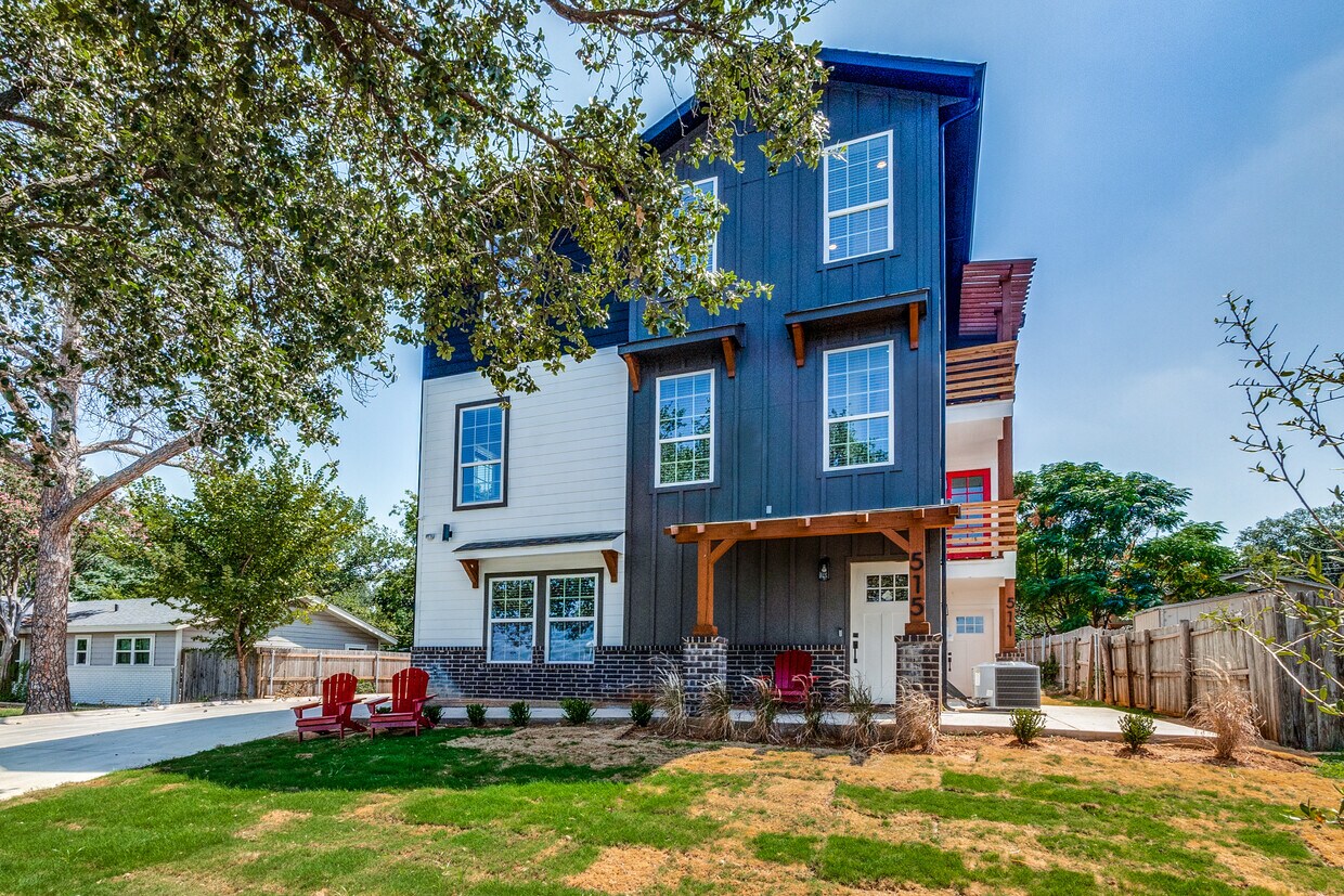 Photo - 511 N Davis Dr (Arlington, TX)