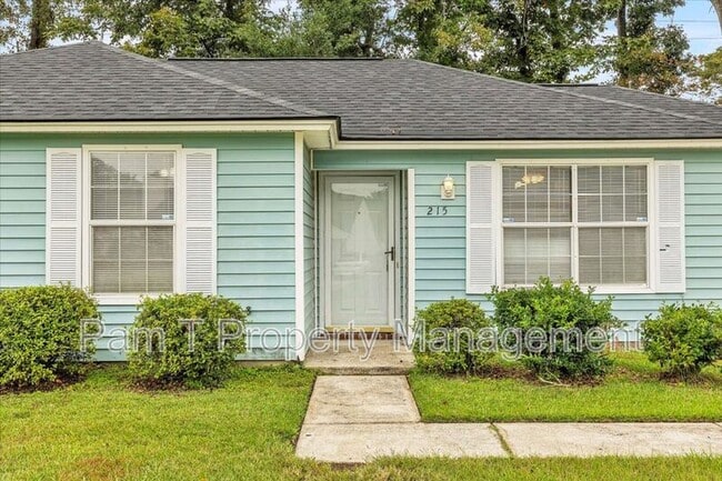 Photo - 215 Laurelwood Dr