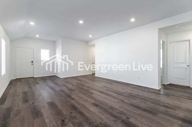 Photo - 240 Sarah Alyse Ln