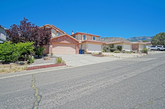 Photo - 13141 Neon Ave NE