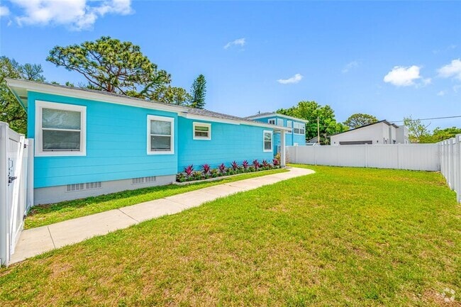 Building Photo - 255 37th St N Rental