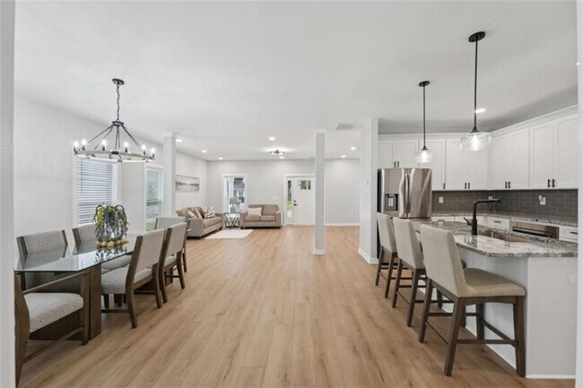 Photo - 3189 Jackson St