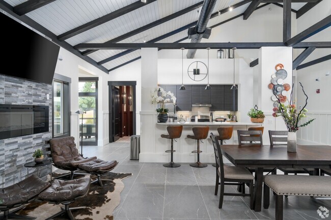 Building Photo - Badger Mountain Ranch Rental