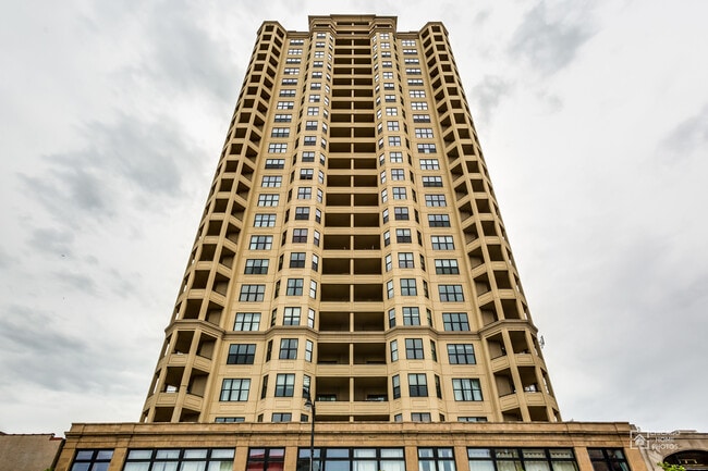 Building Photo - 1464 S Michigan Ave