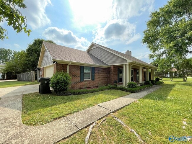 Photo - 124 Wickstone Rd
