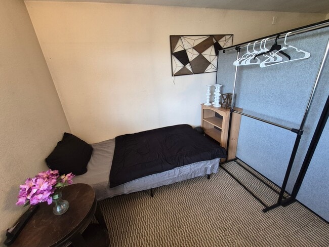 Photo - 5611 Aberdeen Dr