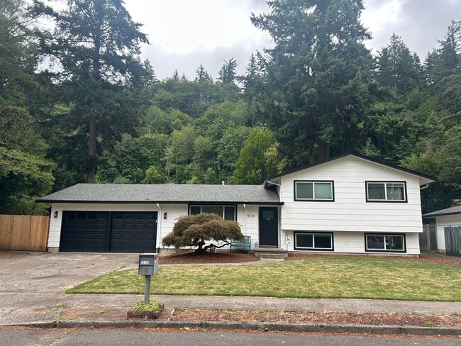 Building Photo - Beautiful Renovated 1 Bed/ 1 Bath Private Apartment Home Now Available!