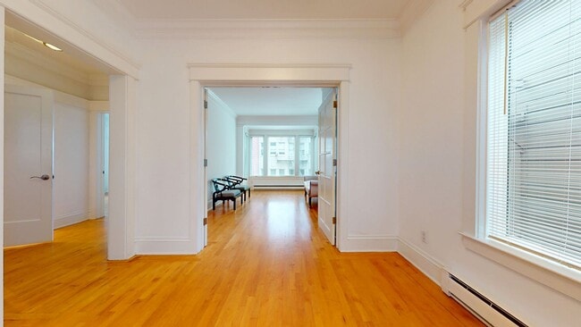 Building Photo - 29-29 Pleasant St Unit 25