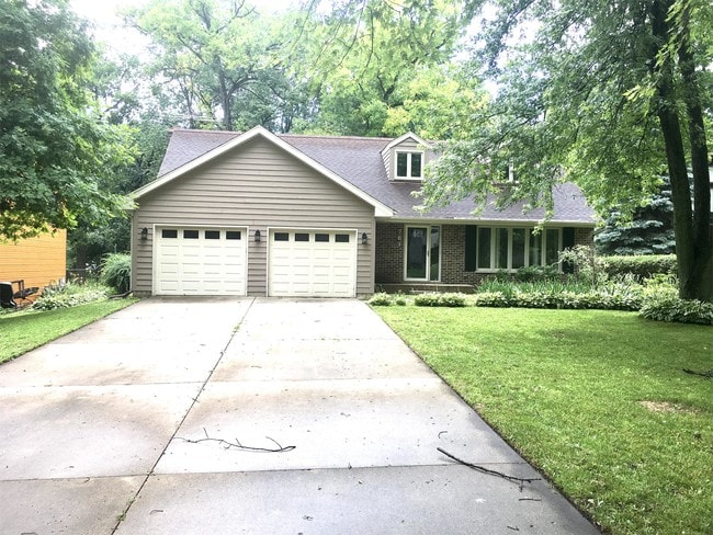 Building Photo - 761 Cynthia Dr