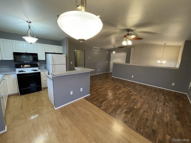 Photo - 1079 River Ridge Cir